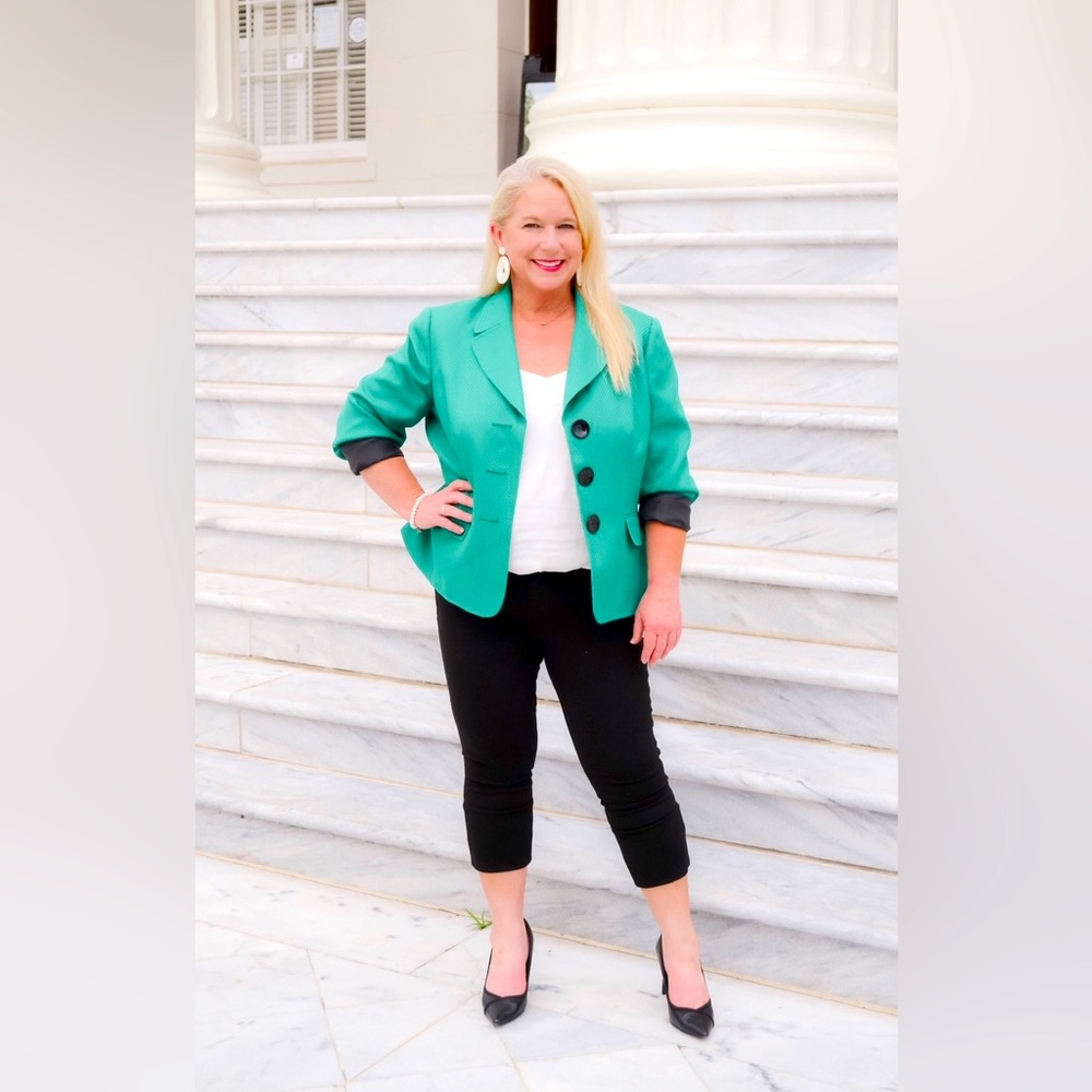 Meet your Posher, Laura